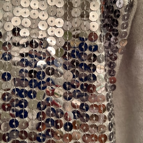 Front button sweater - Picture 3 of 5